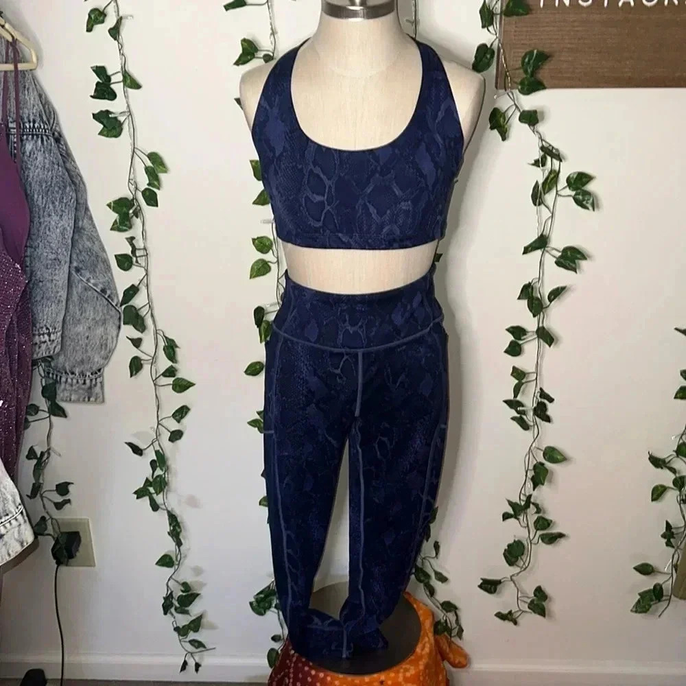 Victoria’s Secret “Flow On Point Legging & Strappy Back Sports Bra” Set - Picture 10 of 16